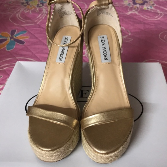 Steve Madden Shoes - NWB Steve Madden golden wedge sandals